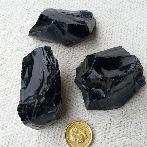 svart obsidian inredning